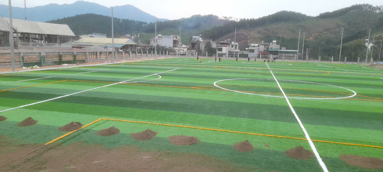 Dịch vụ thi công sân bóng cỏ nhân tạo